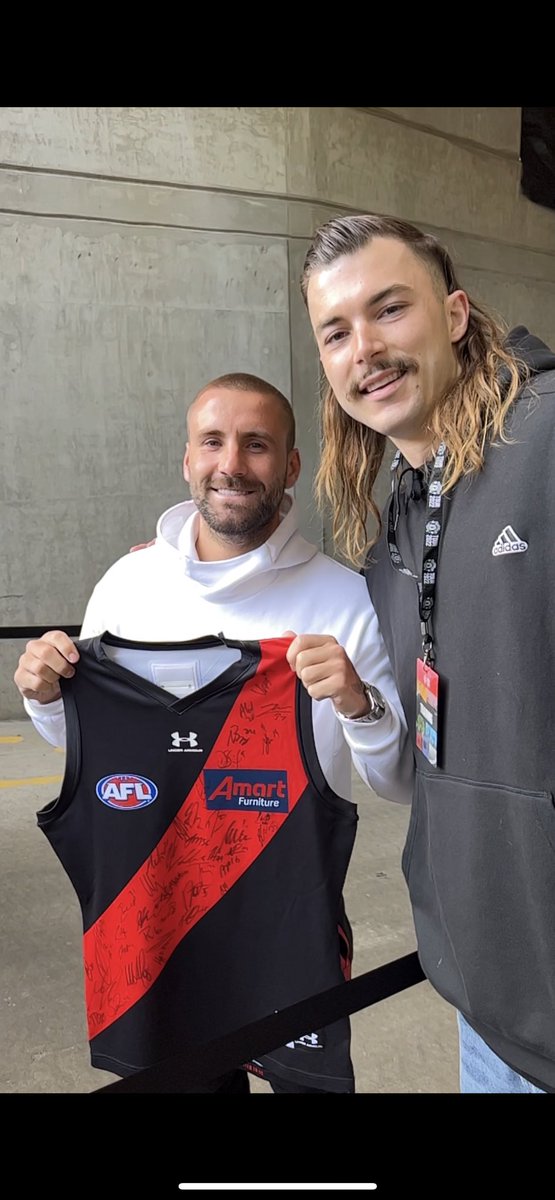 Sam Draper (@samdraper38) on Twitter photo What a 24 hours this has been 🤯
Lifelong dream came true today thanks to @adidasau. Unreal to have 3 new <a href="/essendonfc/">Essendon FC</a> supporters in the process!!!!
@manchesterunited 🫶🏼 What a 24 hours this has been 🤯
Lifelong dream came true today thanks to @adidasau. Unreal to have 3 new <a href="/essendonfc/">Essendon FC</a> supporters in the process!!!!
@manchesterunited 🫶🏼