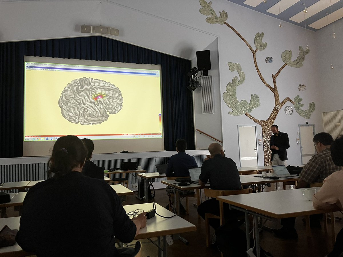 Levente Hadady tweet media