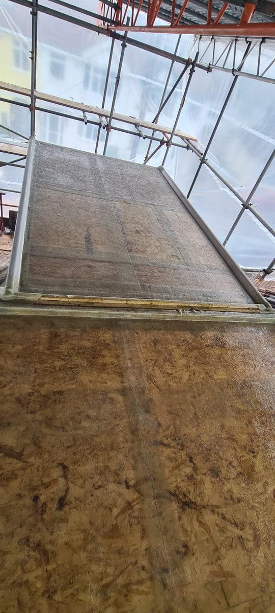 Pheadroofing's tweet photo. We recently completed new GRP fibreglass flat roof system for a local builder. To keep the cost down, the builder decided to install the timber work himself.  We can offer a 20 year guarantee on new fibreglass roofs - give us a call for a free estimate on: 01275 842956 https://t.co/U3iqPyGZc8