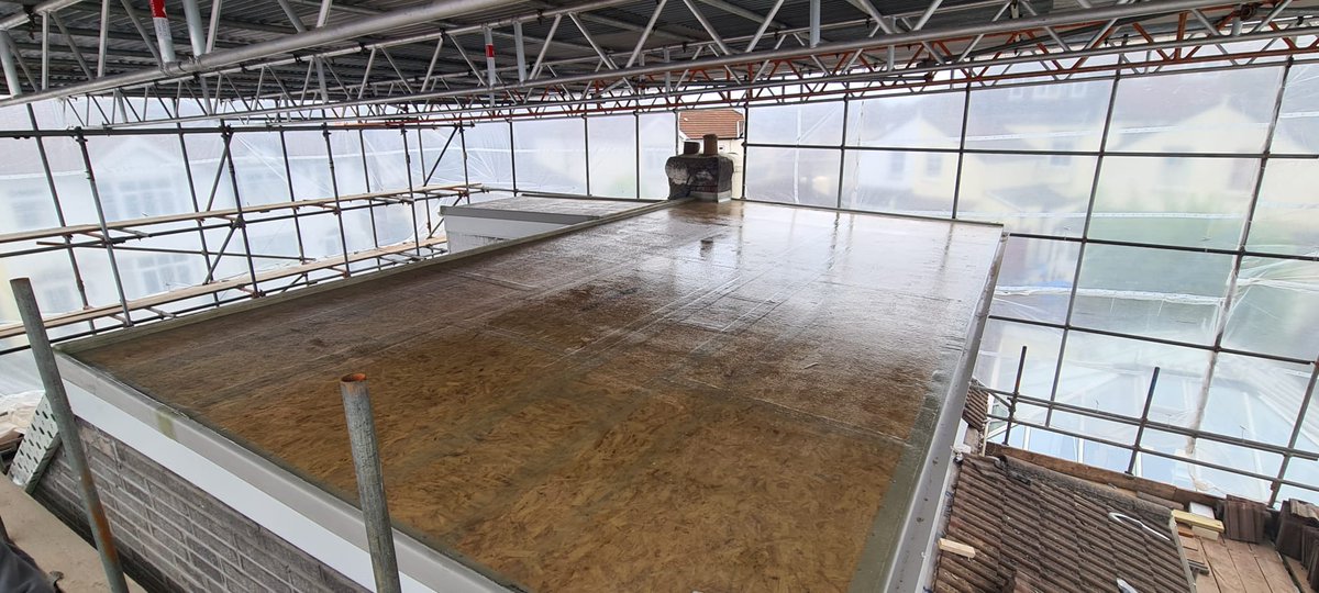 Pheadroofing's tweet photo. We recently completed new GRP fibreglass flat roof system for a local builder. To keep the cost down, the builder decided to install the timber work himself.  We can offer a 20 year guarantee on new fibreglass roofs - give us a call for a free estimate on: 01275 842956 https://t.co/U3iqPyGZc8
