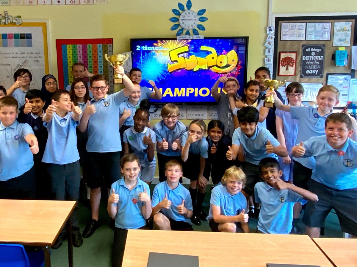 ParochialCofE's tweet photo. The symmetry. 
Look at those smiles! 🤩

#hopeandaspiration 
#knowledgeskillsandwisdom https://t.co/ZuCZjjGESU