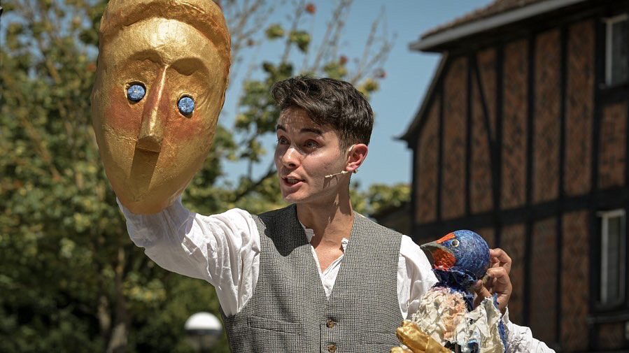 PackPackTheatre's tweet photo. Check out these gorgeous production photos from The Happy Prince @ImagineWatford 🌈

📸 @danfinill 

With thanks to @watfordpalace and @ace_national https://t.co/Bqoxoi9XhB