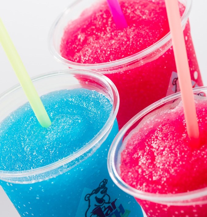 CharnwoodRange's tweet photo. Wowzers its warm!
Anyone for one of our Polar Krush ice drinks?
We're open today from 12-9pm.
#drivingrange #loughborough #mulligansbar https://t.co/EQv47JT6ef