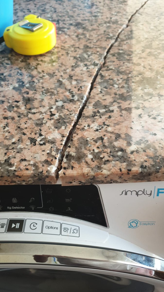 PaulaEmes's tweet photo. @WortenES Cuando pagas por el servicio de instalación de @WortenES...

Adiós encimera, microondas y lavasecarropas... 
De milagro el termo sigue funcionando... https://t.co/LviUWWtZ1w