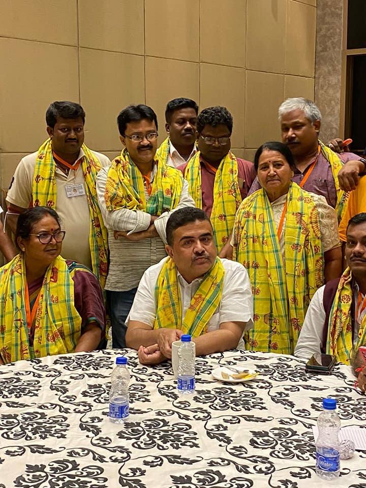 BJP4Bengal's tweet photo. রাষ্ট্রপতি নির্বাচনে পশ্চিমবঙ্গ বিজেপির সকল বিজেপি বিধায়ক এবং বিধায়িকাগণ তাদের ভোট প্রদান করলেন। https://t.co/FUw6AWweIB