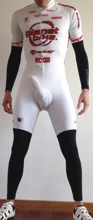 SexyCyclistBoys tweet media