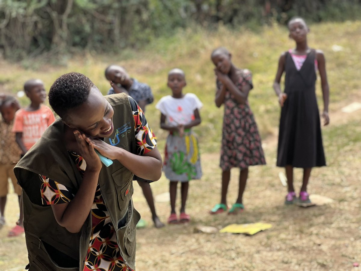 Sad_ngo's tweet image. #campsdété : Les activités vont de bon train au centre Waris de Musaga. Jeux, comptines, danses ; tous les ingrédients sont réunis pour des moments mémorables et des vacances inoubliables!

#childprotectionfirst
#SADBurundi