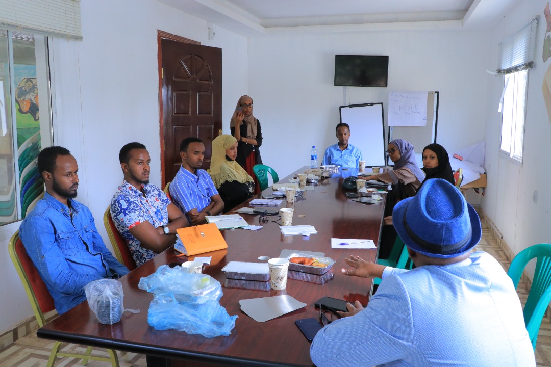 hibf's tweet photo. #HIBF2022: The Application Writing in English Course has also been concluded today. Throughout the week, the participants learned common practices of applications and thanks to @Northstarcoll for facilitating this course. https://t.co/qDeMqZ1GLF