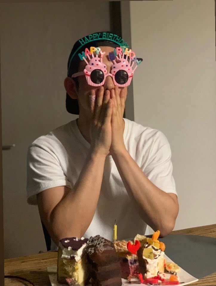 박진영이라는 남자.. 왜 이렇게 남친짤이 많은거임..