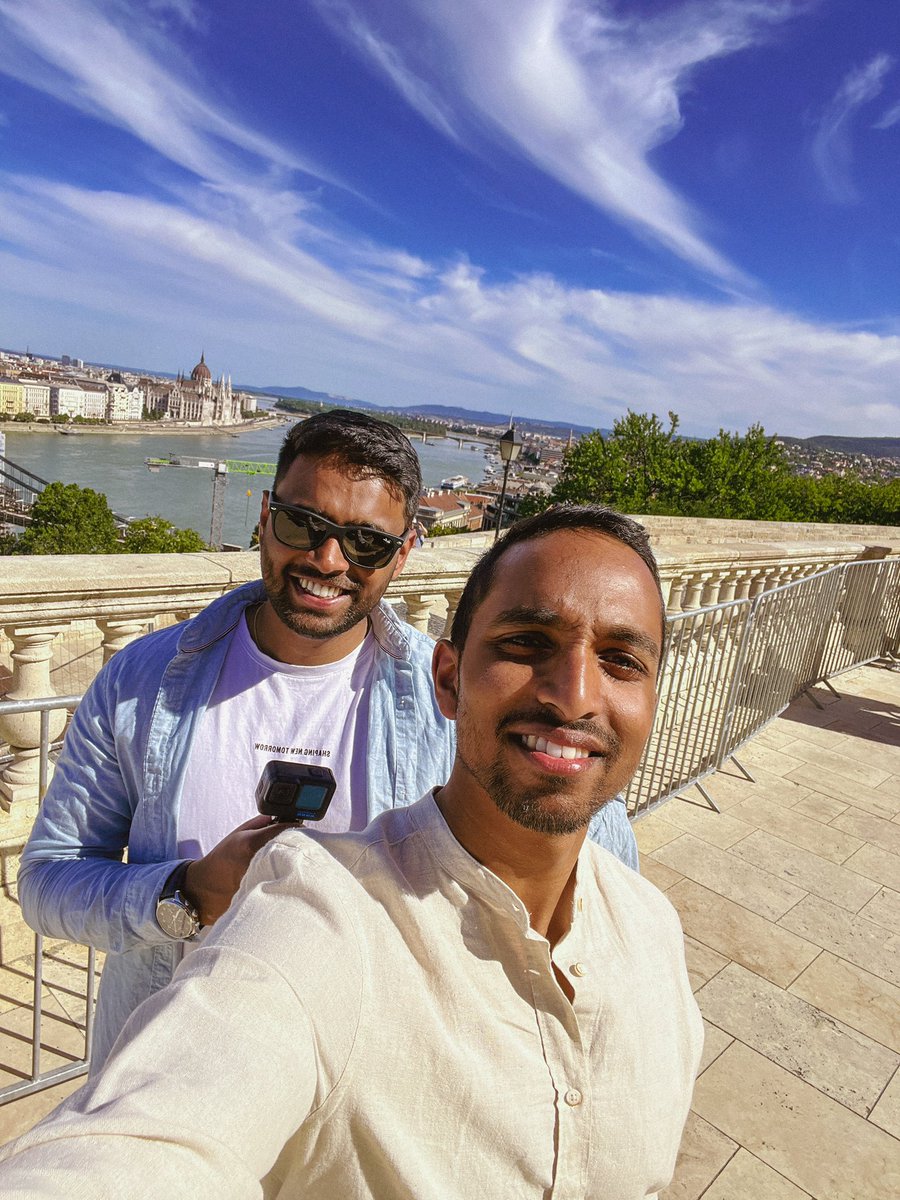 Travel selfies 🤳🏾#photooftheday #photobump #budapest