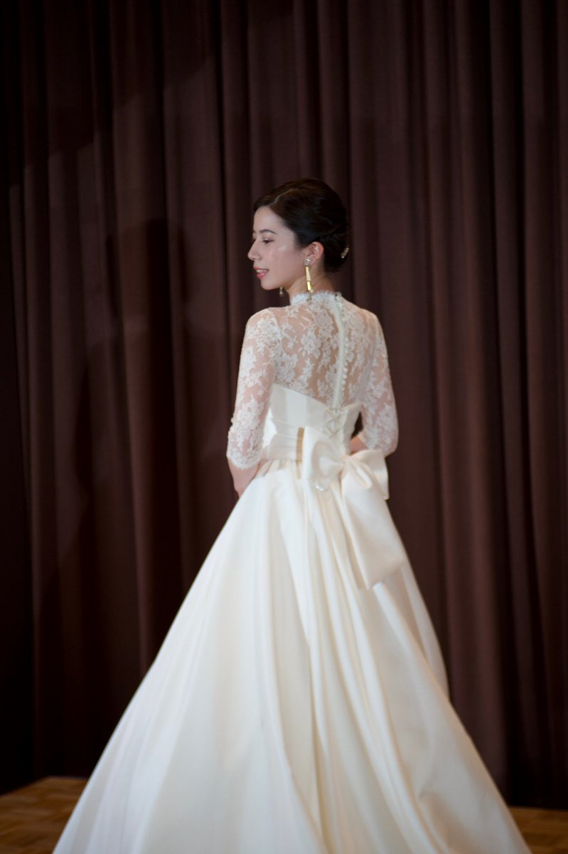 mao_koga's tweet photo. 【BRIDARIUM MUE様】
Miss Wedding Reception授賞式でブライダリウムミューさんの素敵なウェディングドレスを着用させていただきました！😊✨

初のウェディングドレス👗とってもしあわせでした👸🏼💕

素敵なドレスを本当にありがとうございました！💍
#ブライダリウムミュー
#bridariummue #ミスレセ https://t.co/Lz19dTAbUW