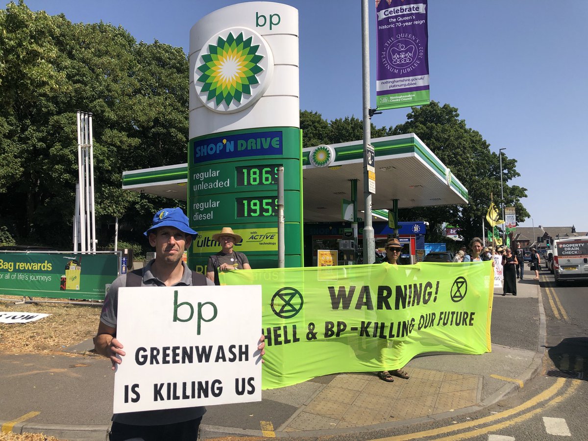 XRNottm's tweet photo. NottinghamXR TODAY ! #BoycottBP #BoycottShell #NoMoreGreenwash https://t.co/RNhomPCkel