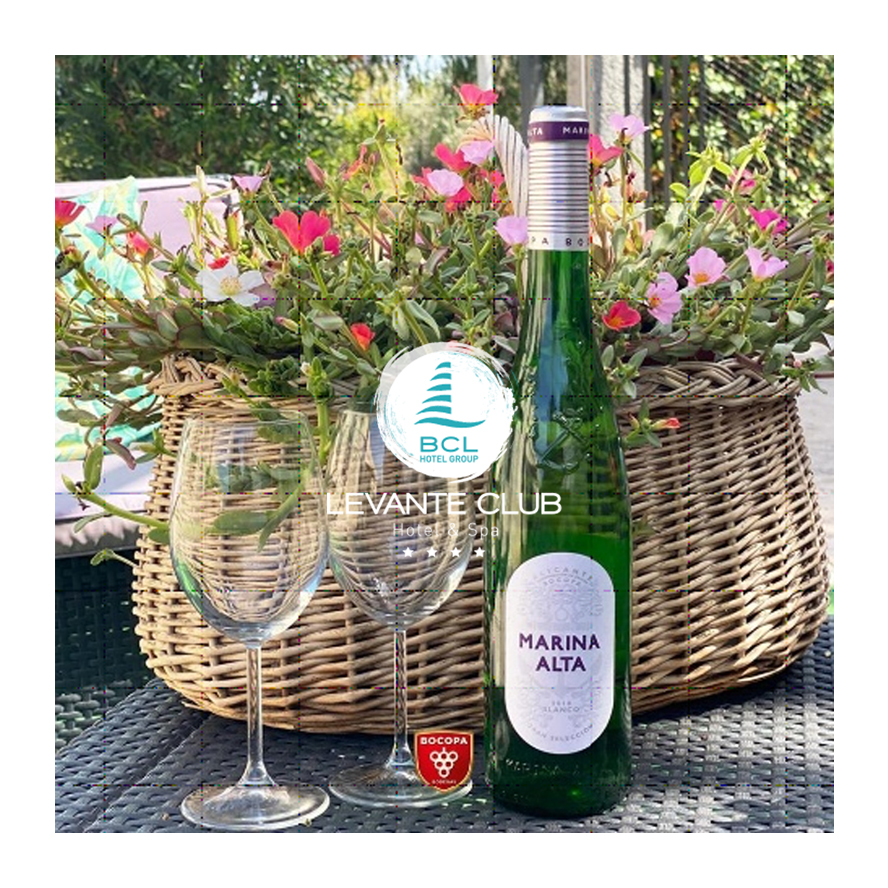 BclHotelLevante's tweet photo. En nuestro hotel el ayudamos a maridar el mejor vino con cada uno de nuestros platos.  / We help you pair the best wine with each dish. Let us help you!

#hotelbcllevanteclub #hotelesbcl #bclhotelgroup https://t.co/byHWl4MdRY