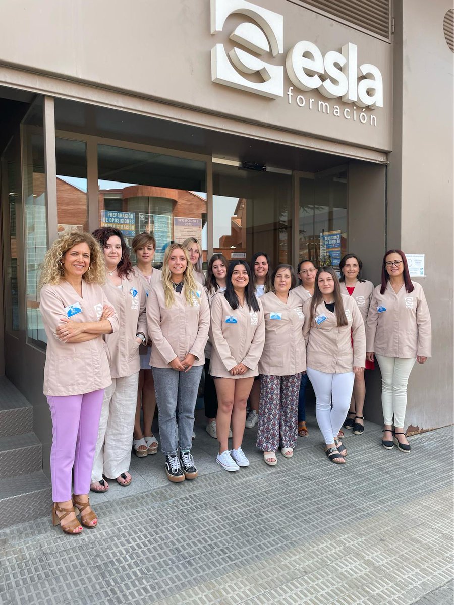 EslaCentros's tweet photo. Nuestro equipo de #EslaFormación en las jornadas de formación interna 👏💙

Os recordamos que tenemos centros en #Zamora #Salamanca #Ávila #León #Benavente #Valladolid #Toro #Madrid #Gandía https://t.co/L0FFw5WKh7