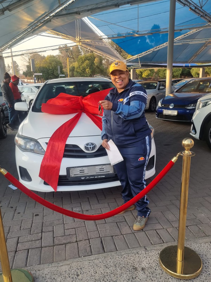 VehiclePlatinum's tweet photo. 018📍Congratulations my sister on your new car🥂 more safe trips and happy memories🎊
#PlatinumVehicleBroker From cars,suv's,bakkie,taxi's &amp; trucks😁

📲0715063762
📲0788891997
☎️0161500700
https://t.co/rEAaZbZCpR
aaron@platinumvehicles.co.za

#PVB #Carsales #67Minutes #Somizi https://t.co/zRIpXVCsK0