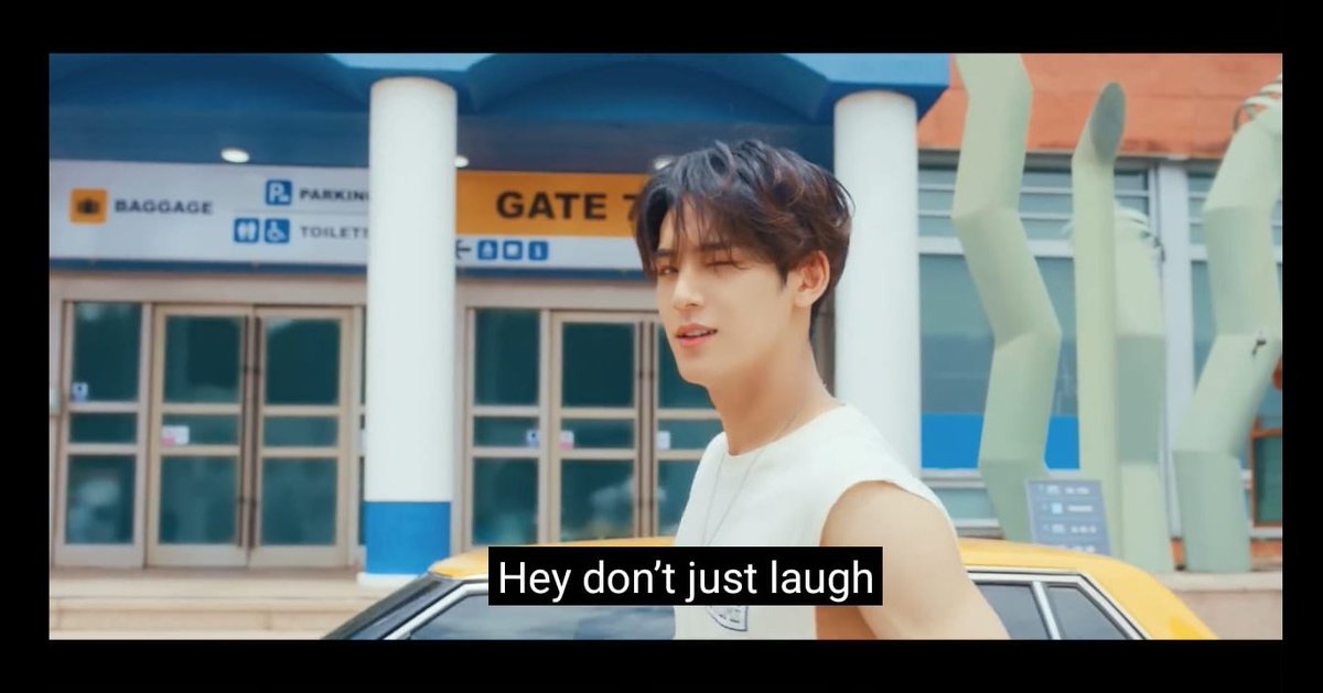 caratstalk's tweet photo. [17s] sumpah pas awal part ini tiba-tiba ketawa gak jelas apalagi pake wink segala😭😭 https://t.co/2X5G9vCQ8H