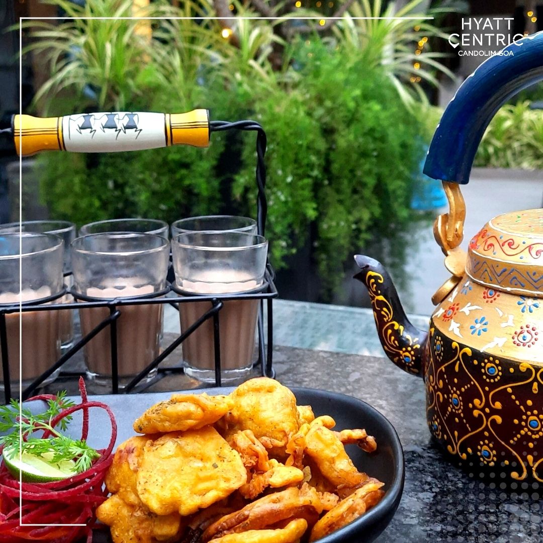 HyattCentricGoa's tweet photo. What's better than some chai and pakodas to keep you company during the monsoons in #Goa ? π¦οΈ
Stay indoors, enjoy the rains while sipping on some piping hot chai along with some crispy pakodas at #HyattCentricCandolimGoa.
#MonsoonDiaries #StaycationInGoa #HotelsOfGoa #NorthGoa https://t.co/C6yqA1L3qk
