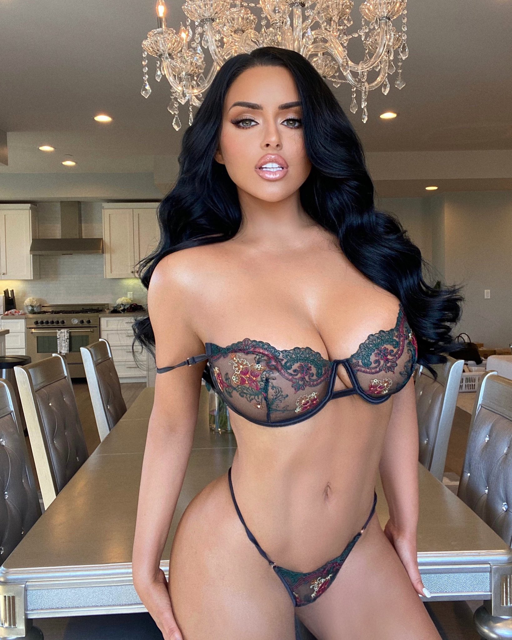 #AbigailRatchford. 