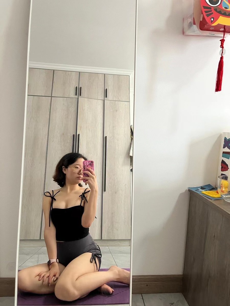 EnbjTpjm's tweet photo. 没人喜欢一个年龄大的女生吧？

#女生 #眼睛 #自拍 #诱惑 https://t.co/QGWlWW6BPW