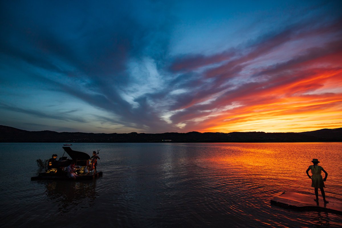 Barasona / Joaquín Costa en el río Ésera, (Graus- La Puebla de Castro, Huesca) sistema <a href="/cayc_es/">C.G.R. CAYC</a>. Cuenta con 692 hectáreas de embalse.
Imagen de la serie "Miradas sobre la cuenca del #Ebro" Asociación Río Ebro.
📷 "Le Piano du Lac" Fernando Rojano
#JuevesdePresas #EmbalsesdelEbro