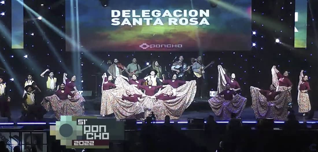 ponchocatamarca's tweet photo. Video de Escenario Mayor - Domingo17 
https://t.co/mV7xhibO78 
#fiestadelponcho #fiestadelponcho2022 #poncho #catamarca https://t.co/fagF0m4Xe0