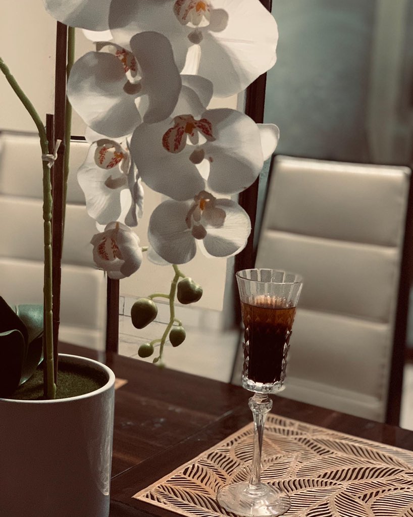 pillsbill_'s tweet photo. Wine o’clock🥂 https://t.co/P3IiQ0lIhG