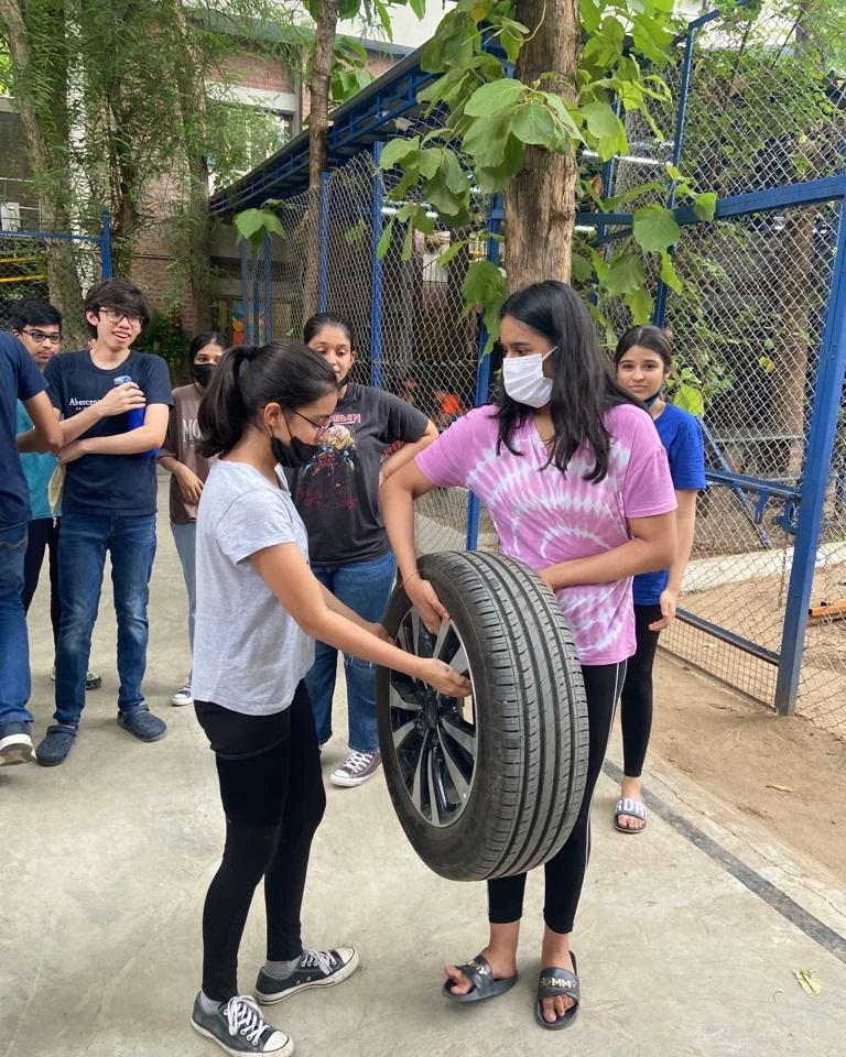 riversideindia's tweet photo. Life skills session on car sensibilities for Grade 12 #lifeskillsareimportant

#lifeskillsareessential #riversideschool #lifeskillsareforeveryone #lifeskills #learningatriverside #lifeskill #lifeskillsforkids #riversideahmedabad https://t.co/8RwHAVAU1E
