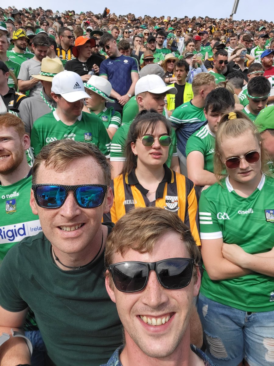 Silage mowed ✅️
All-Ireland attended ✅️
I'm a flask of tae and some ham sandwiches away from completing culchie bingo