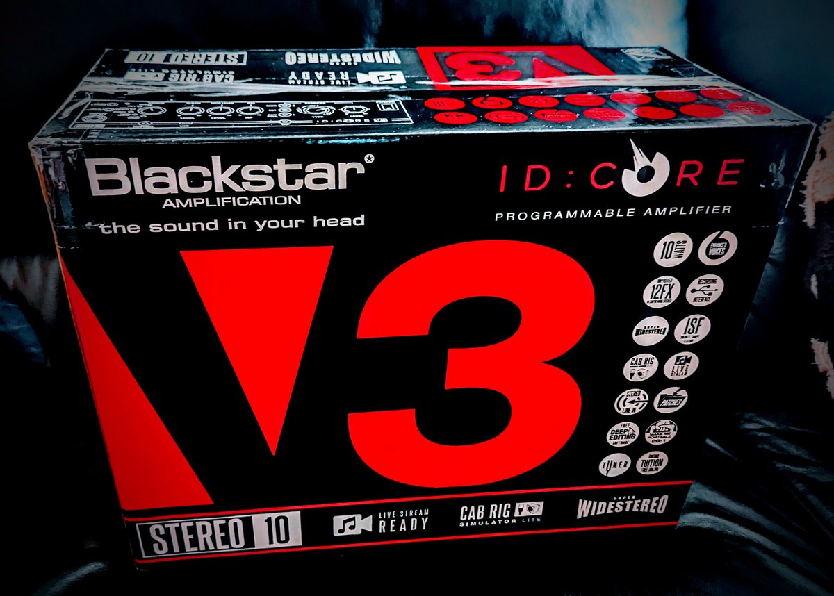 lenli_ring7526's tweet photo. ギターアンプ届いたー😆
Blackstarの公式さんからの支えもあり結局BLACKSTARのID:CORE V3 STEREO 10を購入いたしました!!👍
やっぱりアンプあったほうが
エレキギターは100倍楽しいわー✨
購入元(Amazon 購入ページ)→https://t.co/dRgxU28uGT
#エレキギター #Blackstar
#COREV3 #アンプ https://t.co/HphVc5OOWx