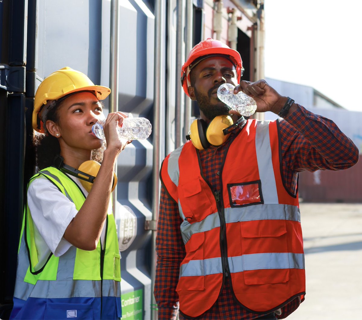 With temperatures peaking this week, it's important to protect our wellbeing by keeping safe and staying cool.

💧 Drink plenty of water and try to stick to the shade
🍉 Eat juicy fruits such as watermelons, peaches, berries, grapes and oranges
🙋‍♀️ Lastly, keep an eye on others