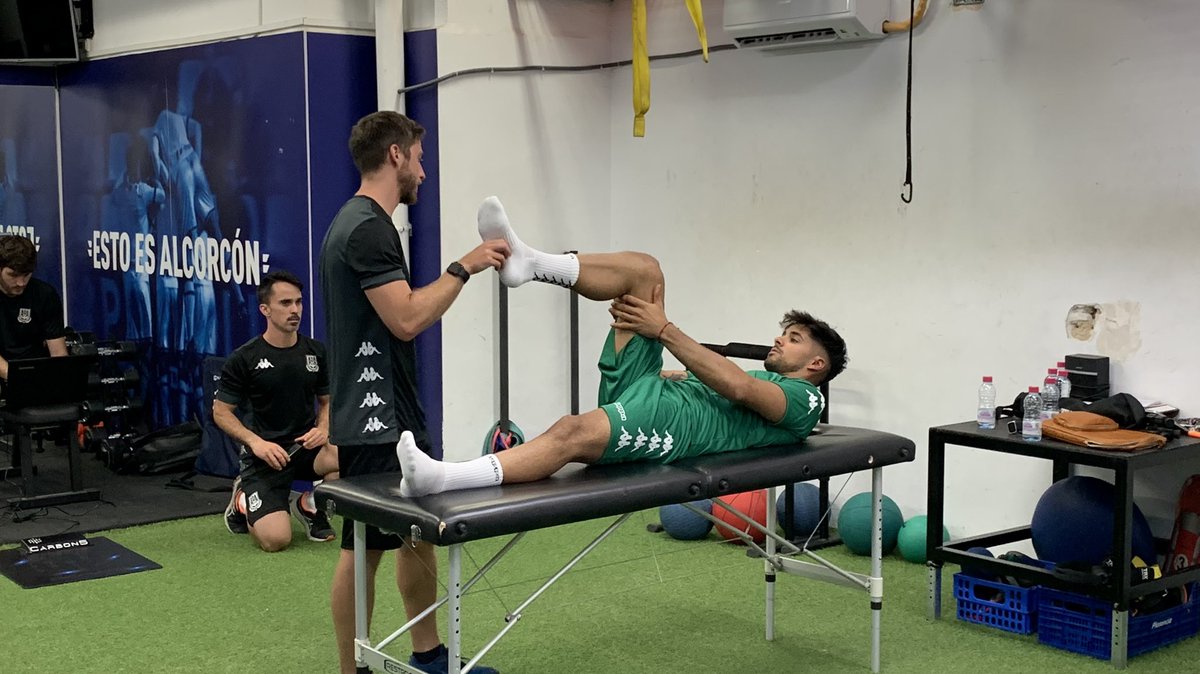 A.D. Alcorcón (@ad_alcorcon) on Twitter photo #pretemporADA
Mañana de pruebas médicas y físicas tanto en el estadio como en el Hospital Pío XII, al que agradecemos como siempre su colaboración 👏🏼
🔜 Esta tarde a las 20:00 horas comienza el trabajo de campo ⚽️
Nos vemos en el anexo, ¡alfareros! 💛
#MásQueNunca
#VamosAlcor #pretemporADA
Mañana de pruebas médicas y físicas tanto en el estadio como en el Hospital Pío XII, al que agradecemos como siempre su colaboración 👏🏼
🔜 Esta tarde a las 20:00 horas comienza el trabajo de campo ⚽️
Nos vemos en el anexo, ¡alfareros! 💛
#MásQueNunca
#VamosAlcor