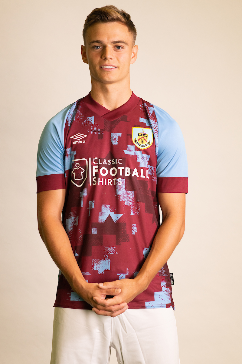 Burnley FC confirm W88 as front-of-shirt sponsor - Soccerscene