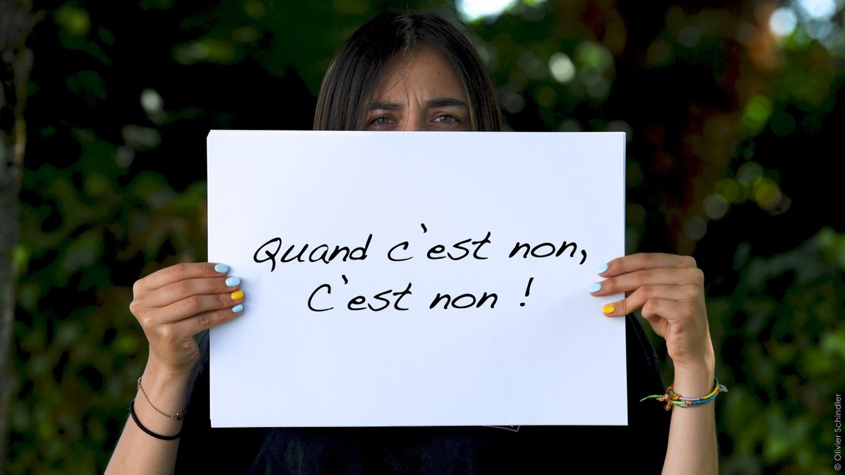 À tous les lovers et les play-boys qui sentent le monoï et pour qui ce ne serait pas encore clair, ce message est pour vous. ⤵