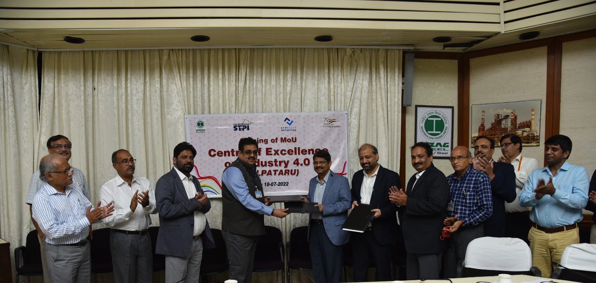STPIVizag's tweet photo. Signing and Exchange of MoU between Shri. @CMD_RINL , Shri. @ramprasad_cvd Director @STPIHyderabad and Shri. @s_subodh Director, @stpinext for setting up of KALPATARU COE on Industry 4.0 at @RINL_VSP #STPIINIDA @stpiindia @arvindtw https://t.co/fHHsIepWzN