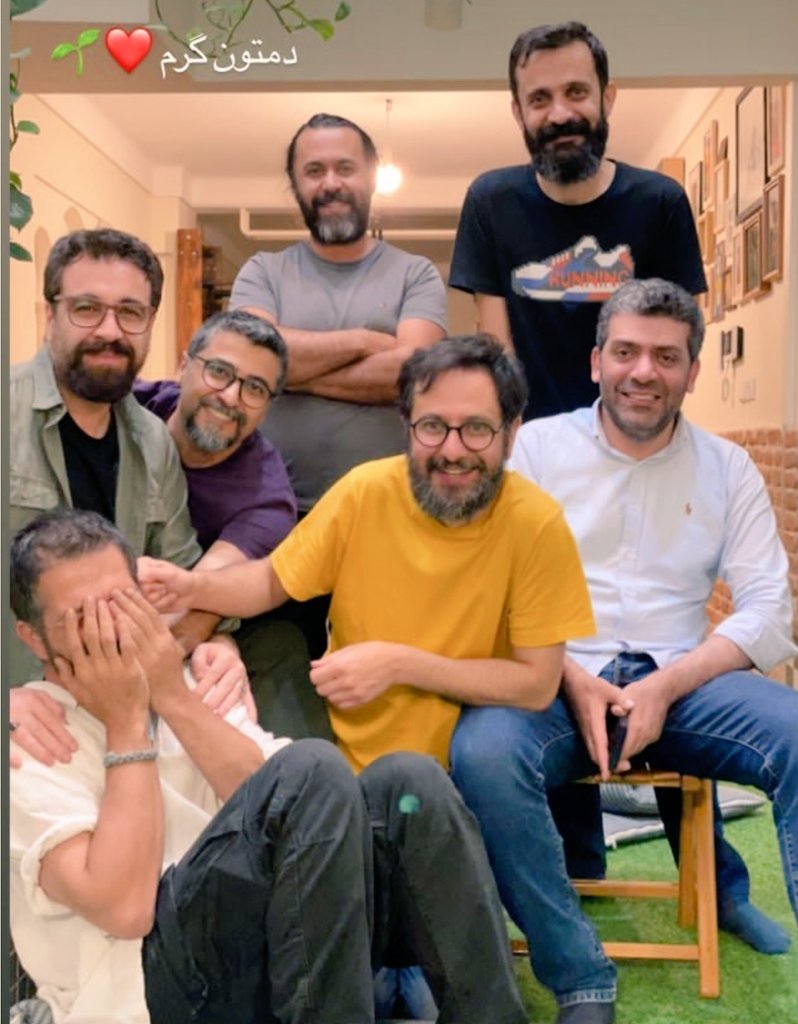 BaabakN's tweet photo. از ۱۳۷۶ تا الان
مجید کاشانی، مجید ایرائی، من، ایمان نائینی، علیرضا اسدی، شهرام عظیمی و ساسان قره‌داغلو
دور همی بعد از کرونا https://t.co/vJxpDFrKkD