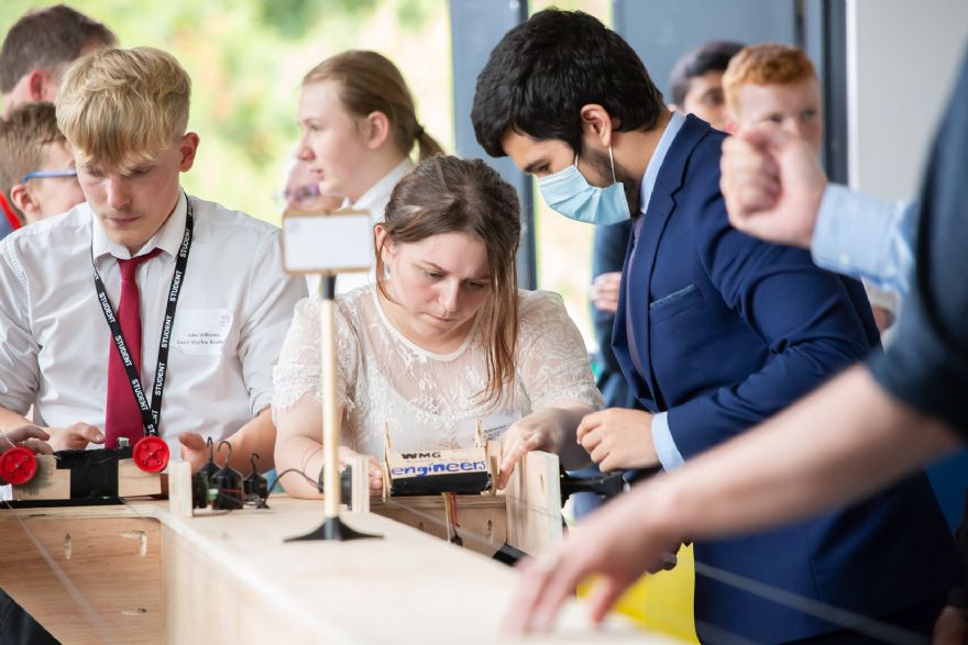 Young engineers beat off stiff competition to win MAN challenge #mfg <a href="/3DPRINTUK/">3DPRINTUK</a> @GroveDesign machinery-market.co.uk/news/32658/You…