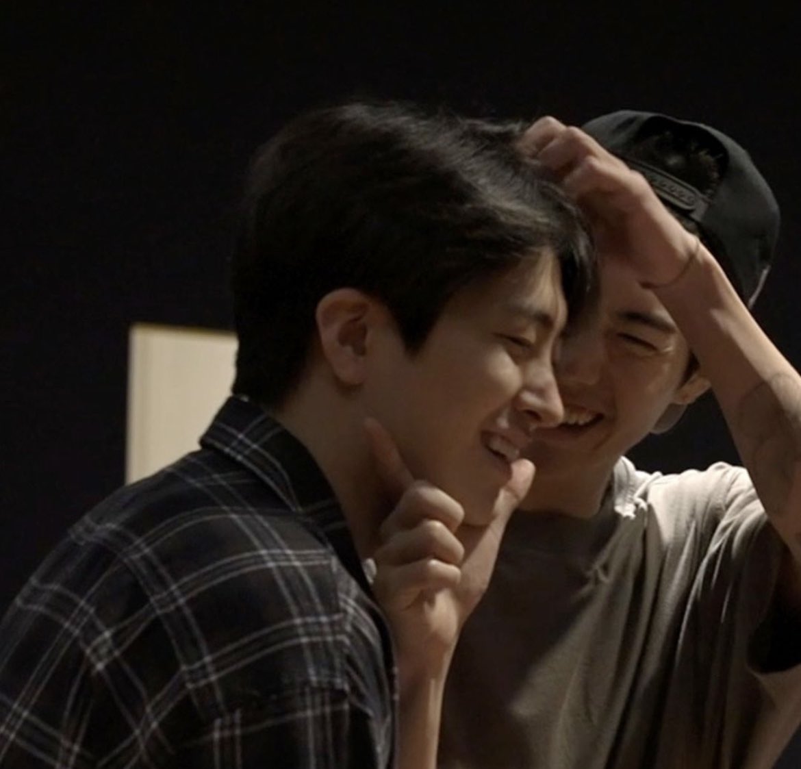 formarkjae's tweet photo. #MARKJAE ㅠㅠ 💚 https://t.co/YPFDzP7pQ3