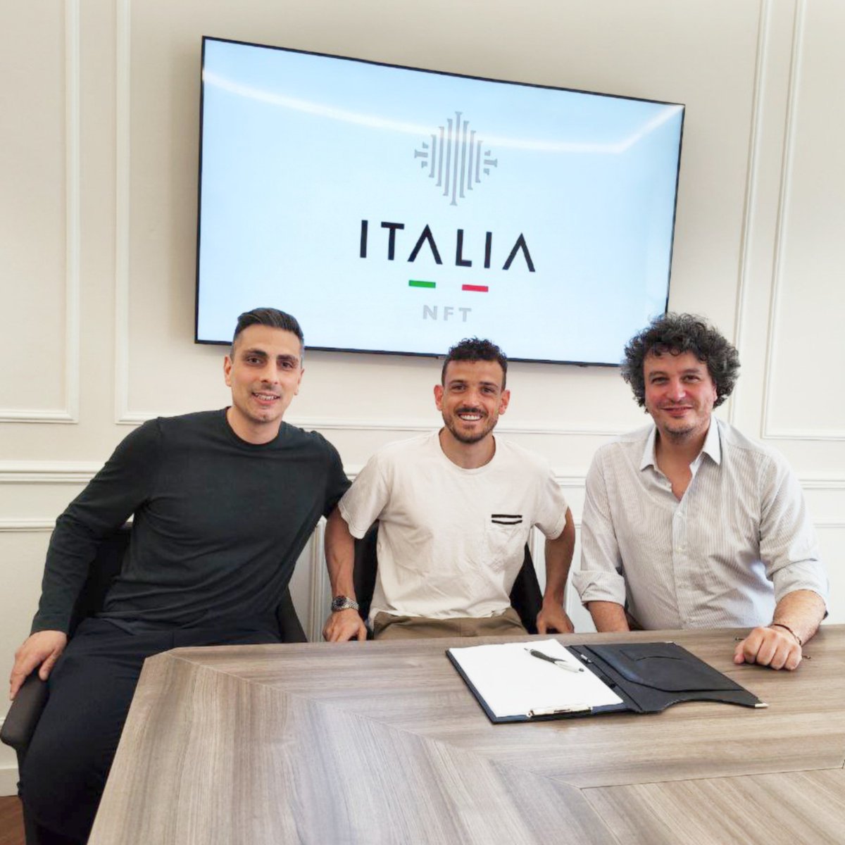 VVITA (@vvita_io) on Twitter photo We welcome Alessandro <a href="/Florenzi/">ALESSANDRO FLORENZI</a> who has decided to invest in ItaliaNFT!
Thank you for believing in us! We can't wait to bring football with you to the Metaverse and to the web3.0!
Are you ready for this new challenge?
#nft #football #Metaverse #blockhain #florenzi We welcome Alessandro <a href="/Florenzi/">ALESSANDRO FLORENZI</a> who has decided to invest in ItaliaNFT!
Thank you for believing in us! We can't wait to bring football with you to the Metaverse and to the web3.0!
Are you ready for this new challenge?
#nft #football #Metaverse #blockhain #florenzi