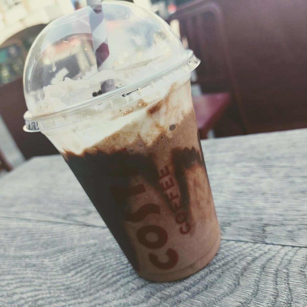 One good thing with being to hot and still offering a service to our customers you get time to have an nice chocolate frappucino 😀 #teampurple #nhood22 @pa_housing