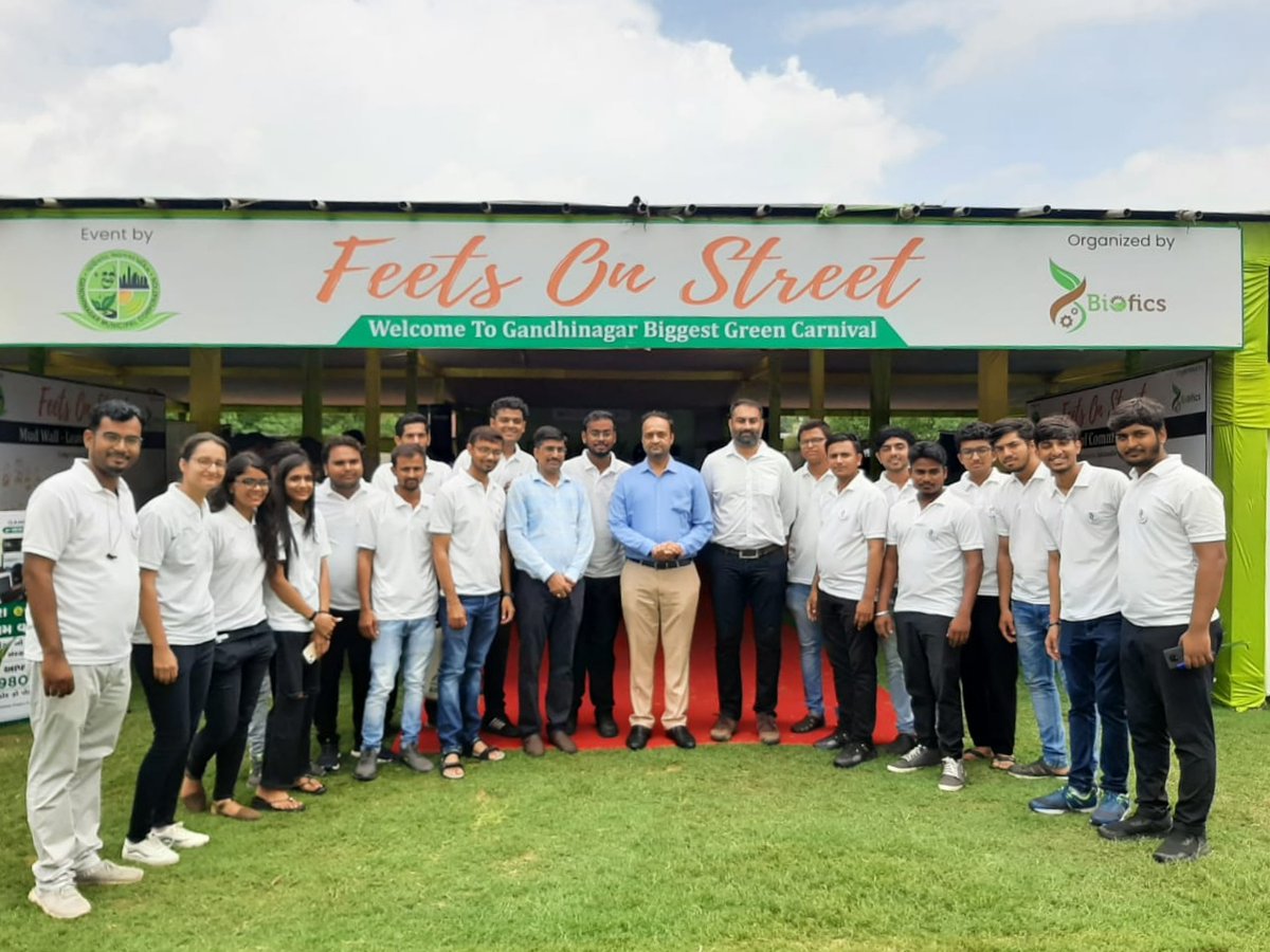 GandhinagarMC's tweet photo. GMC organized an awareness event "#FeetsOnStreet A Green Carnival" at Sector 22 Rangmanch yesterday. Hon. Dy Mayor, Hon. Standing Committee Chairman and Muni. Commissioner of GMC inaugurated the event @SwachhBharatGov @SwachSurvekshan @sbmugujarat (1/n)
#SwachhSurvekshan2023 https://t.co/6Tfgx75J4p
