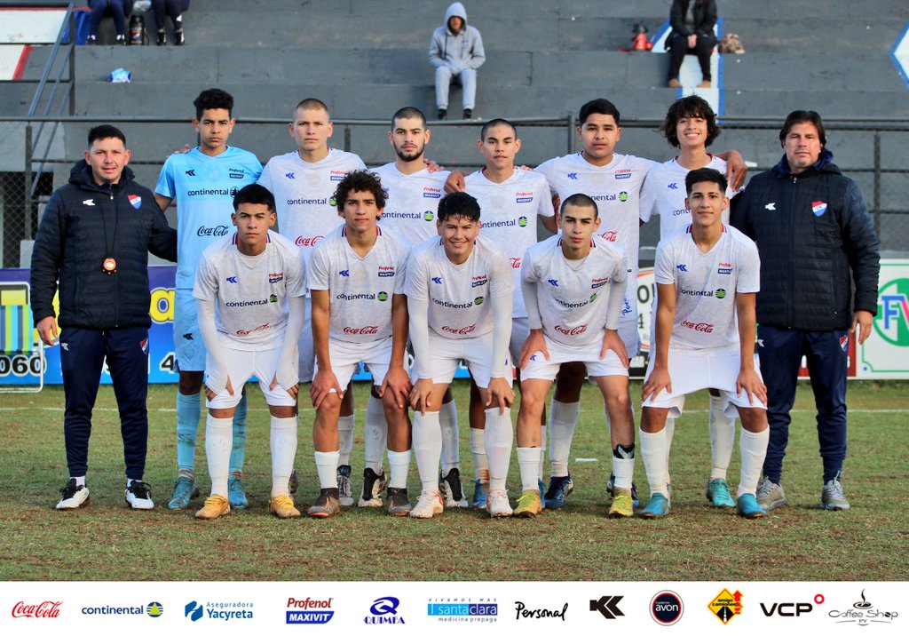 CanteradelTrico's tweet photo. #CanteraTricolor π΄βͺπ΅
#catSub16 β½οΈππ»ββοΈ
π Torneo #Clausura2022
πFecha 1
Β‘YA SE JUEGA!
Gral. Caballero JLM ποΈ #NACIONAL
#VamosLaAcademia πͺπ» https://t.co/thWrOwASAE