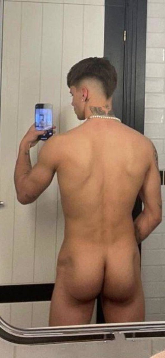 El rico de Víctor Perez🤤
Sigan a mi amigo: @yongii_hope