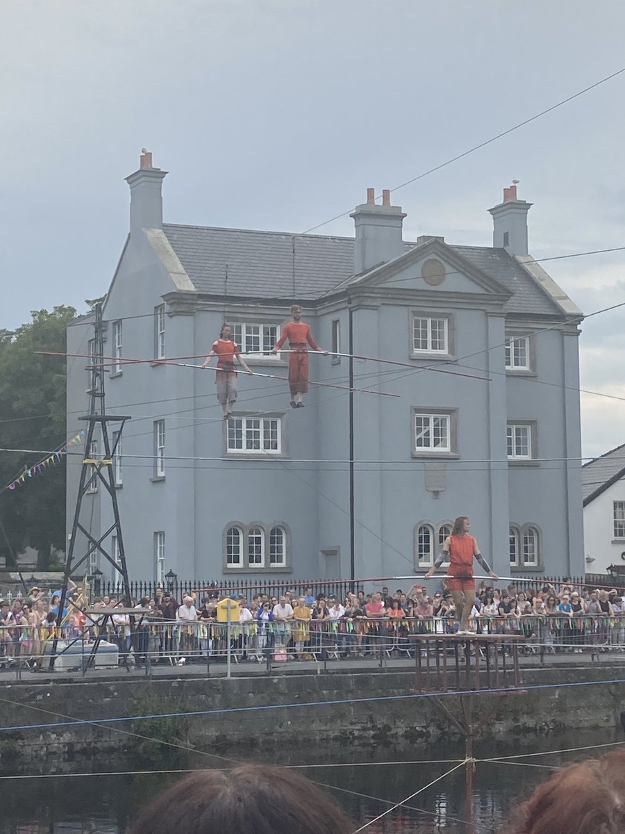 I am evaluating audience experience of #BassAlto show that was part of ⁦@galwaycircus⁩ #LifeLine ⁦@GalwayIntArts⁩ If you saw the show on Saturday please click on this link to answer a 5 minute survey: forms.office.com/r/tVvpPpxBkk