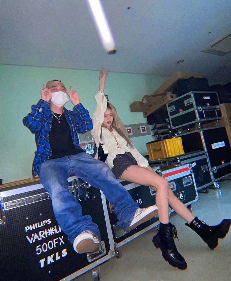 BLACKLABEL_only's tweet photo. 18/7/2022 - #JEONSOMI IG UPDATE:
“🥵🥵🥵”
#Soonho #THEBLACKLABEL https://t.co/XJnmb4SgfV