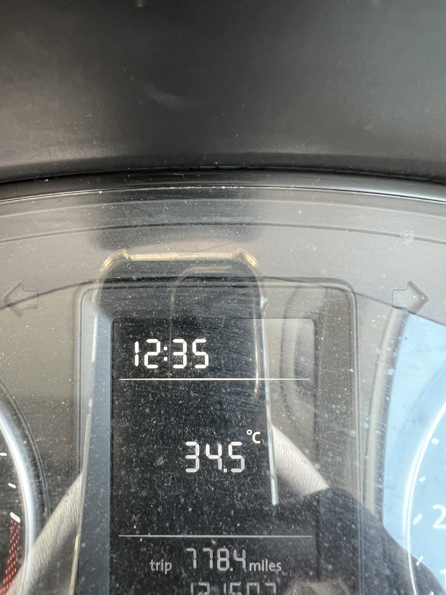 Pls RT &amp; get the message out. It’s too hot to walk your dogs! I’ve already given advice to the owner of a Shih-tzu dog a (Brachycephalic breed as well) that it’s too hot..the response it’s only for 5mins😡 <a href="/RSPCA_official/">RSPCA (England & Wales)</a> <a href="/P_Wicks01/">Pete The Pirate</a> <a href="/EamonnHolmes/">Eamonn Holmes OBE</a> <a href="/JaneFallon/">Jane Fallon</a>