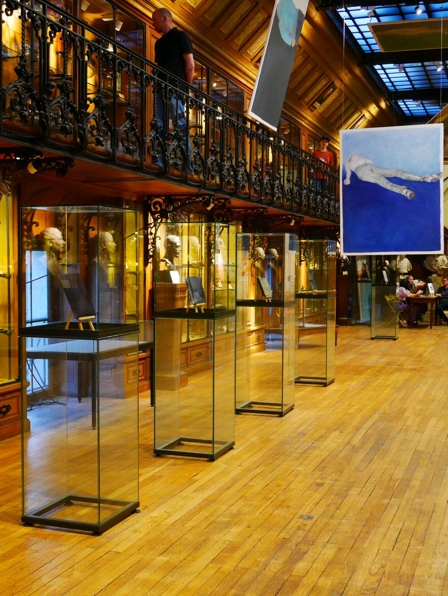 L'exposition "Résonances – Métaphysique de la chute" est prolongée jusqu'au 10 septembre ! 

Profitez de la dernière semaine d'ouverture du Musée d'Histoire de la Médecine avant sa fermeture estivale pour découvrir les tableaux du peintre Cyril Burget 🎨➡ u-paris.fr/bibliotheques/…