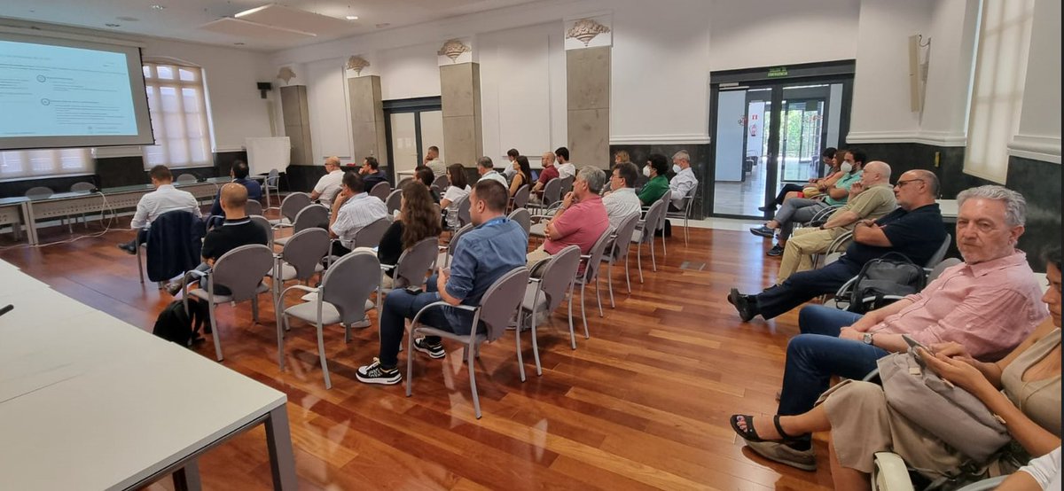 vlcilab's tweet photo. ESTRATÈGIA📡Hui hem estat donant suport a la presentació de l'Estratègia València Ciutat Intel·ligent (VLCi) presentada per @ramonferri 👏
🍀Sumand per a tindre una #Valènca més digital, sostenible, accessible i intel·ligent 🎉
#VLCi #MissionsValència https://t.co/jxq6eZi49a