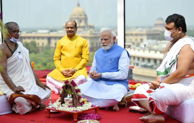 SanaEjaz_'s tweet image. Gor Se Dekhye Es Surat Ko,
Dharam Ka Mukhota Aur 1000 Jhoot
#ModiMustAnswer