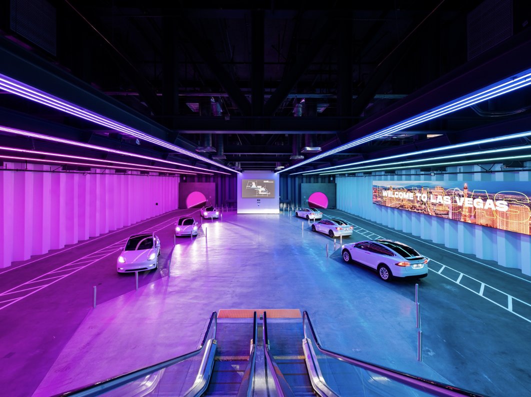 HillsBalfour's tweet photo. The future of transportation is coming. The Vegas Loop now connects @ResortsWorldLV & the Las Vegas Convention Center. Over 55 stops to come across the destination when the project is complete. @boringcompany
#lvccloop #visitlasvegas #lvcva https://t.co/0vm635dgTD