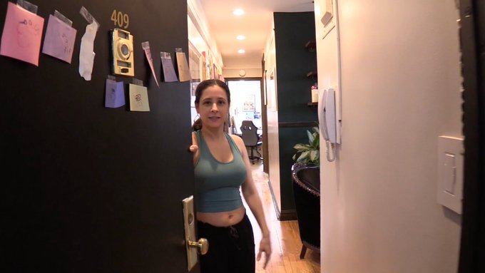 New video update "Delivery Deal" available for purchase at https://t.co/8joftlcpq0 https://t.co/UXeP<a href="/tag/giantess"class="tags"><span>#giantess</span></a><a href="/tag/pov"class="tags"><span>#pov</span></a>